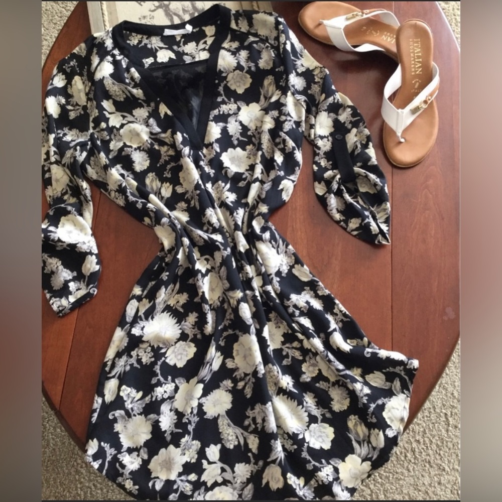 Lush Roll Tab Sleeve Floral Shirt Dress